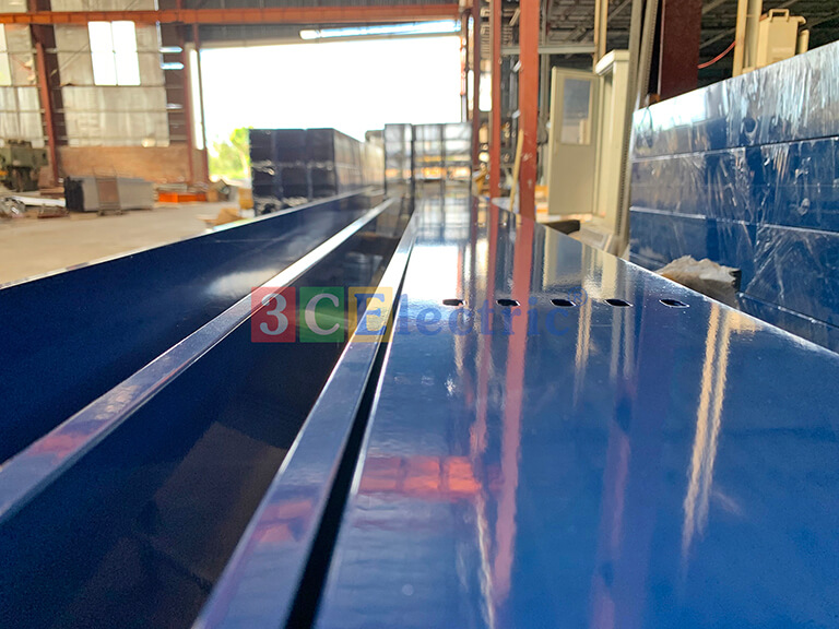 máng cáp sơn tĩnh điện xanh máng cáp điện sơn xanh