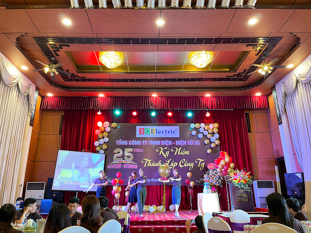 tiết mục văn ngh?><figcaption class=