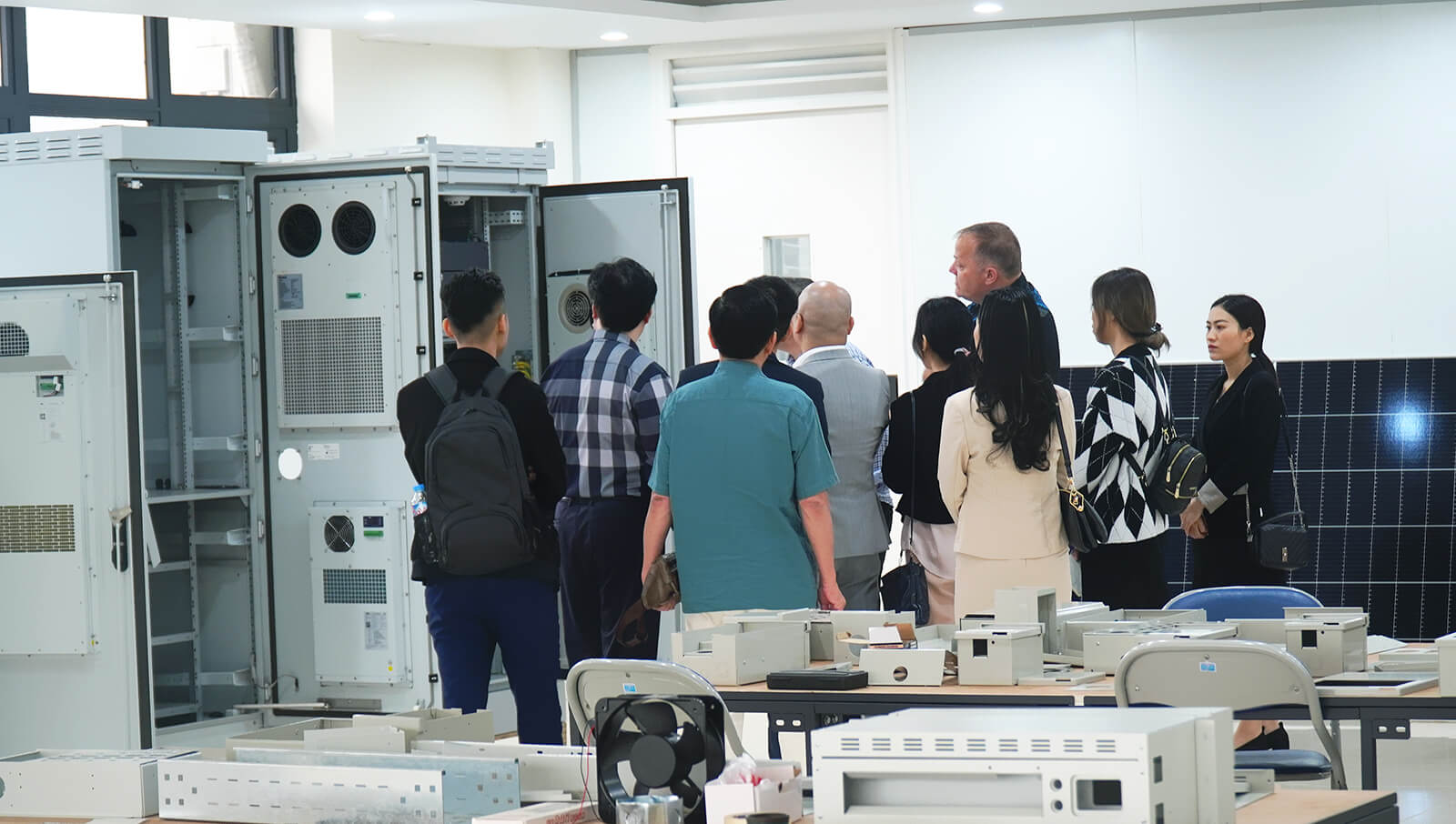 các đối tác tại phòng trưng bày sản phẩm 3CElectric