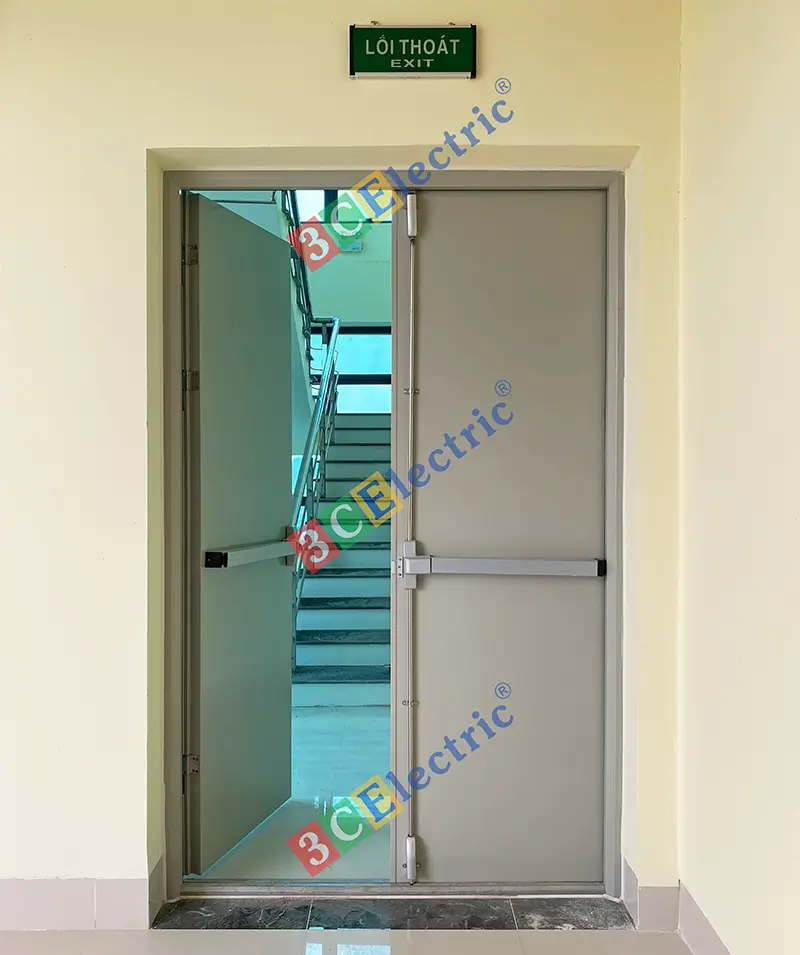 cửa thoát hiểm