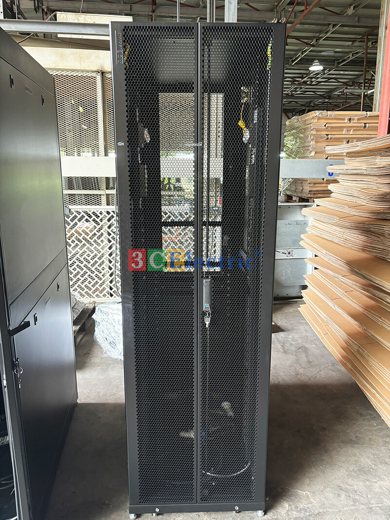 cung cấp t?data rack cho data center